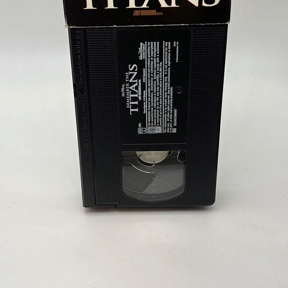 Remember the Titans (VHS, 2001) DRAMA Walt Disney, Denzel, Washington - Picture 3 of 3